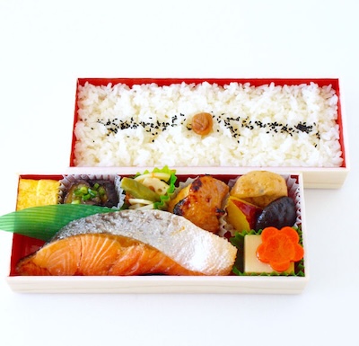 三陸産銀鮭の幕ノ内 二段弁当
